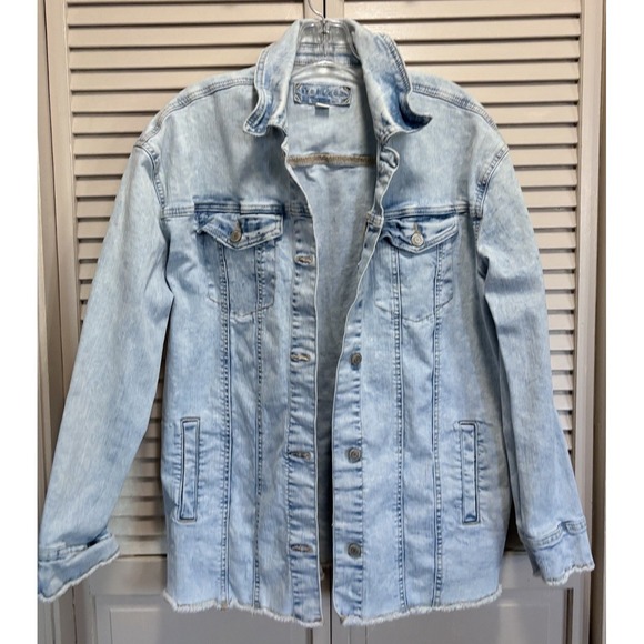Maurices Jackets & Blazers - Maurices Light Wash Button Up Denim Jean Jacket Size Medium Pockets Raw Hem